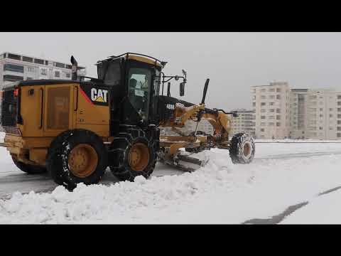 Karaköprü Belediyesi -  Karaköprü'de karla mücadele çalışmaları sürüyor